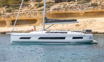 Best Price for a Sailboat CIRRUS rental in BVI | Yacht4Less