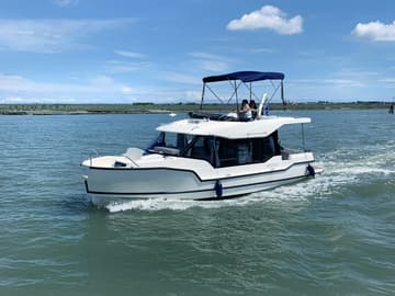 Motorboat 14 charter rental in Italy | Yacht4Less
