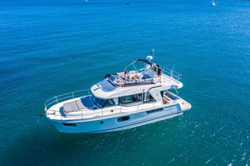Motorboat Eduard available for yacht charter in Croatia | Yacht4Less