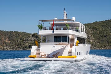 Motorboat Lila Trawler available for yacht charter in Turkey | Yacht4Less