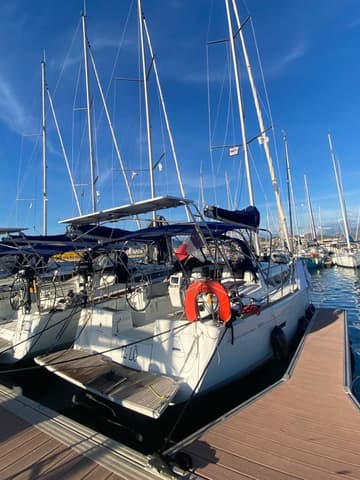 Best Price for a Sailboat Iz’lo rental in France | Yacht4Less