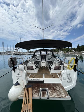 Best Price for a Sailboat Reina De Oros rental in Croatia | Yacht4Less
