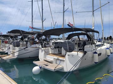 Sailboat Greta available for yacht charter in Croatia | Yacht4Less