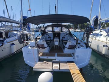 Sailboat Fig charter rental in Croatia | Yacht4Less