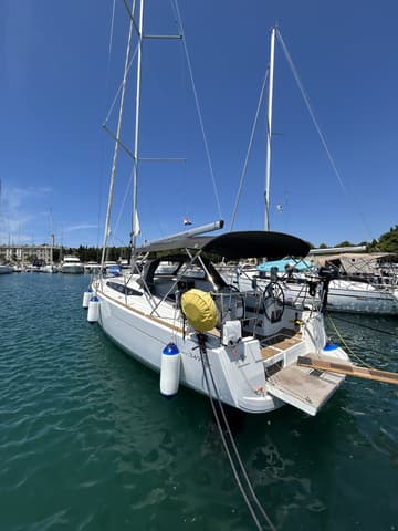 Sailboat Fig available for yacht charter in Croatia | Yacht4Less