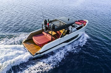 Motorboat NN3 charter rental in Italy | Yacht4Less