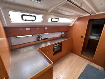 Sailboat Katina available for yacht charter in Slovenia | Yacht4Less