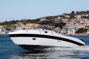 Motorboat NN6 charter rental in Italy | Yacht4Less