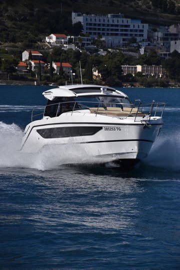 Best Price for a Motorboat Hannah rental in Croatia | Yacht4Less