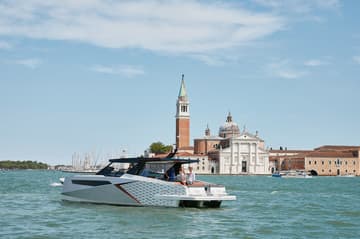 Motorboat Gemini available for yacht charter in Italy | Yacht4Less