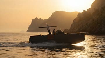 Motorboat Little Moana available for yacht charter in Spain | Yacht4Less
