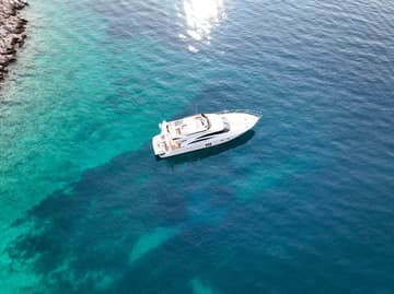 Best Price for a Motorboat Anna Wo rental in Croatia | Yacht4Less