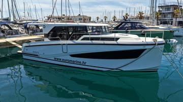 Motorboat Summer Kiss available for yacht charter in Croatia | Yacht4Less