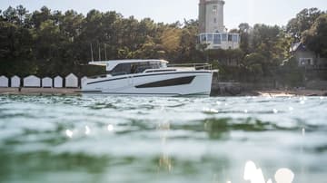 Motorboat Summer Kiss charter rental in Croatia | Yacht4Less