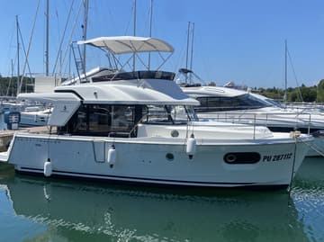 Motorboat Fritz charter rental in Croatia | Yacht4Less
