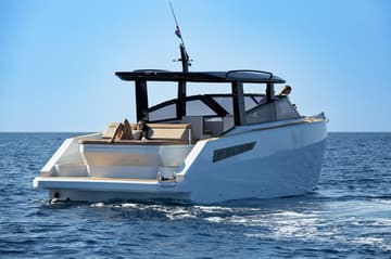 Best Price for a Motorboat XP 38 rental in Croatia | Yacht4Less