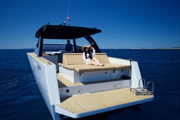 Best Price for a Motorboat Colnago 38 rental in Croatia | Yacht4Less