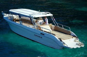 Best Price for a Motorboat Enzo 35 rental in Croatia | Yacht4Less