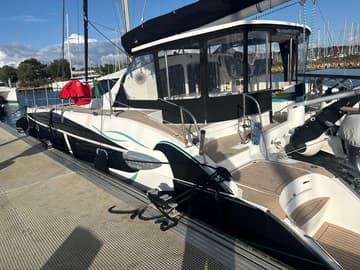 Catamaran Escape available for yacht charter in France | Yacht4Less