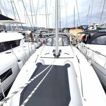 Sailboat Oktana charter rental in Greece | Yacht4Less