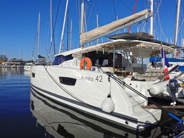 Best Price for a Catamaran Seaview rental in France | Yacht4Less