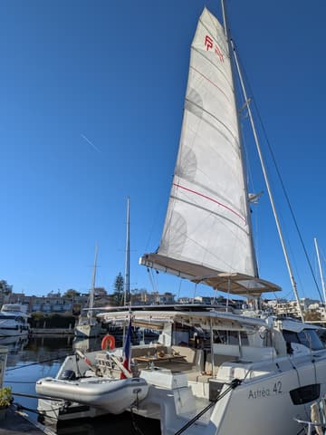 Catamaran Seaview available for yacht charter in France | Yacht4Less