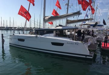 Catamaran Seaview charter rental in France | Yacht4Less