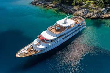 Motorboat Il Mare charter rental in Croatia | Yacht4Less