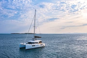 Catamaran il Vento charter rental in Greece | Yacht4Less