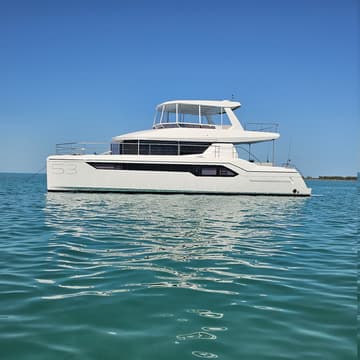 Power Catamaran Nauti Cat charter rental in Bahamas | Yacht4Less