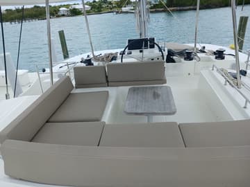 Best Price for a Catamaran Sapphire Seas  rental in Bahamas | Yacht4Less