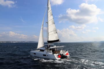 Catamaran Da Vinci available for yacht charter in Croatia | Yacht4Less