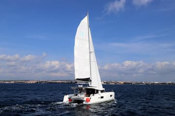 Best Price for a Catamaran Da Vinci rental in Croatia | Yacht4Less