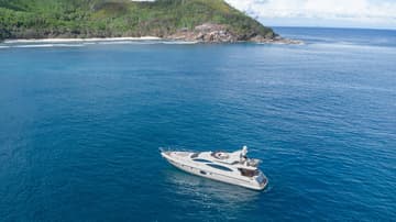 Motorboat Alise available for yacht charter in Seychelles | Yacht4Less