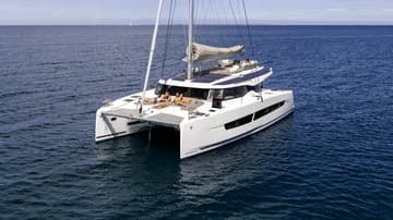 Best Price for a Catamaran Jaya rental in Italy | Yacht4Less