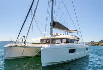 Catamaran NEW HORIZON charter rental in Greece | Yacht4Less