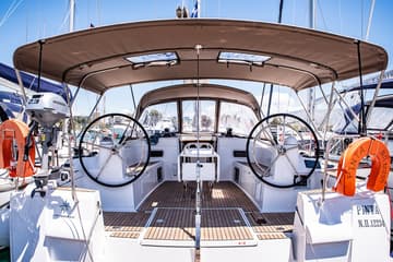 Sailboat Pinta available for yacht charter in Greece | Yacht4Less