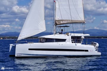 Catamaran WEEsail charter rental in Italy | Yacht4Less