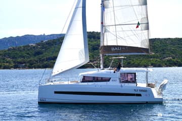 Best Price for a Catamaran Alba rental in Italy | Yacht4Less