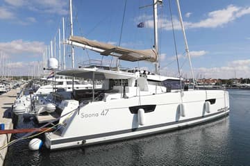 Catamaran Fee available for yacht charter in Croatia | Yacht4Less