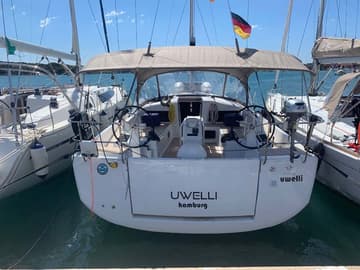 Sailboat UwElli charter rental in Croatia | Yacht4Less