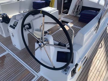 Sailboat UwElli available for yacht charter in Croatia | Yacht4Less