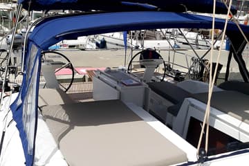 Best Price for a Sailboat Loco Amor rental in Croatia | Yacht4Less