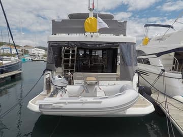 Motorboat Ocean dreamer available for yacht charter in Croatia | Yacht4Less