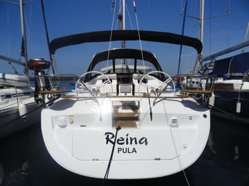 Best Price for a Sailboat Reina rental in Croatia | Yacht4Less