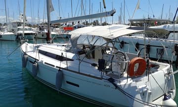 Sailboat Traveller available for yacht charter in Greece | Yacht4Less
