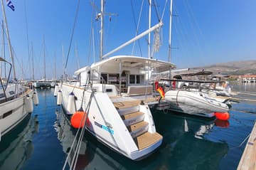 Catamaran Yara available for yacht charter in Greece | Yacht4Less