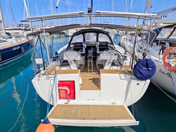 Sailboat Aura II charter rental in Croatia | Yacht4Less