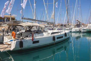 Sailboat Ellaida charter rental in Greece | Yacht4Less