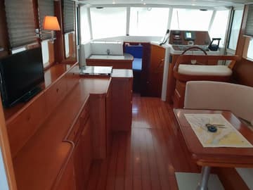 Motorboat Skitnica available for yacht charter in Croatia | Yacht4Less